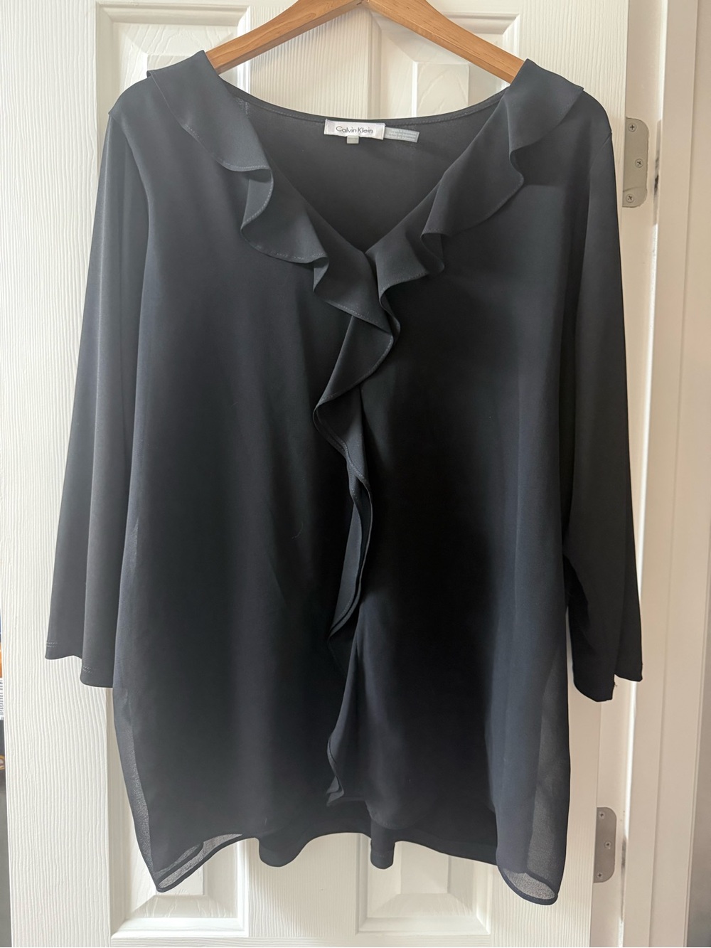Calvin Klein Black Ruffle V-Neck Blouse Plus Size 1X Chiffon Workwear Top